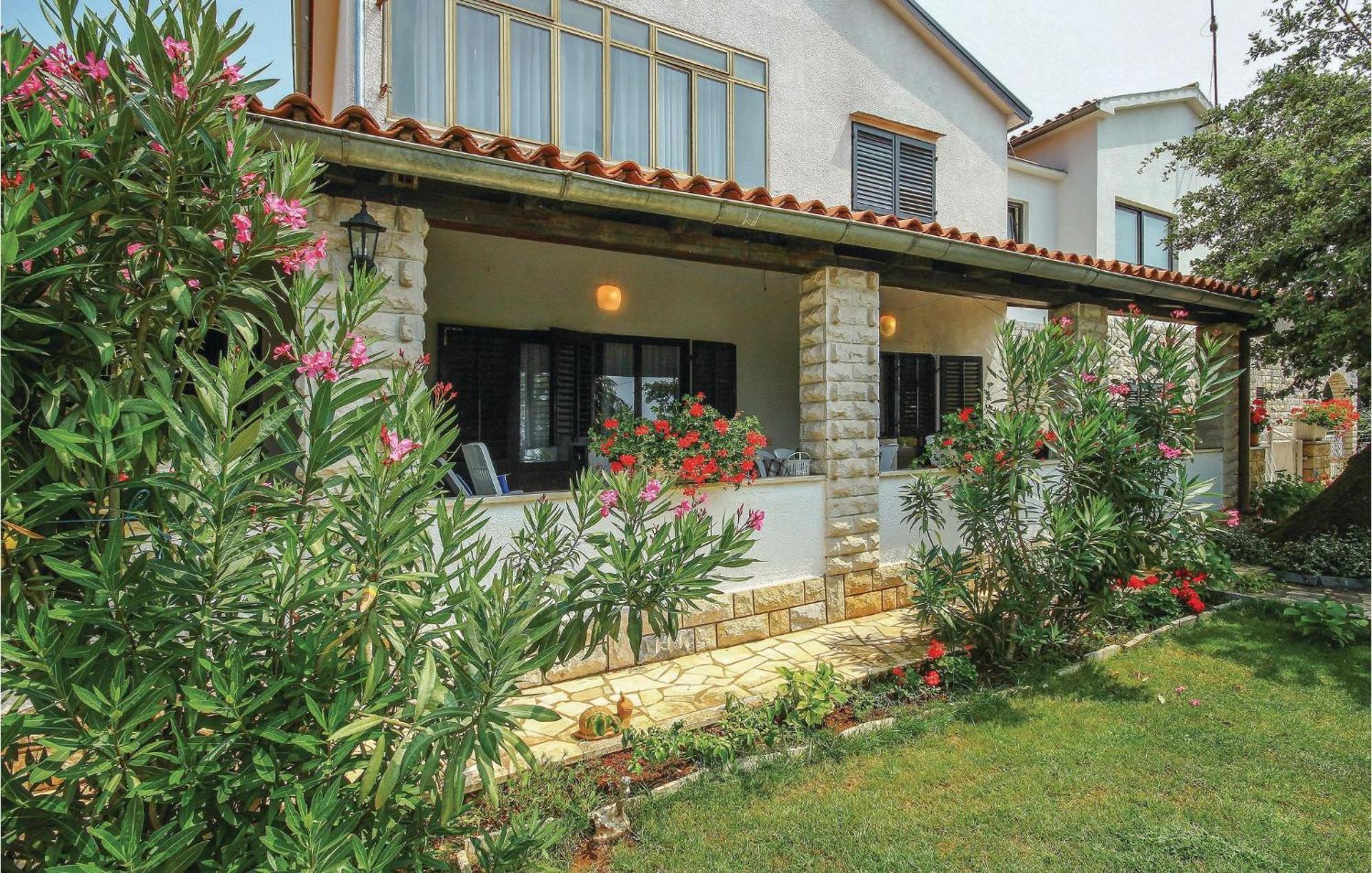 Beautiful Apartment In Porec With Wifi 외부 사진