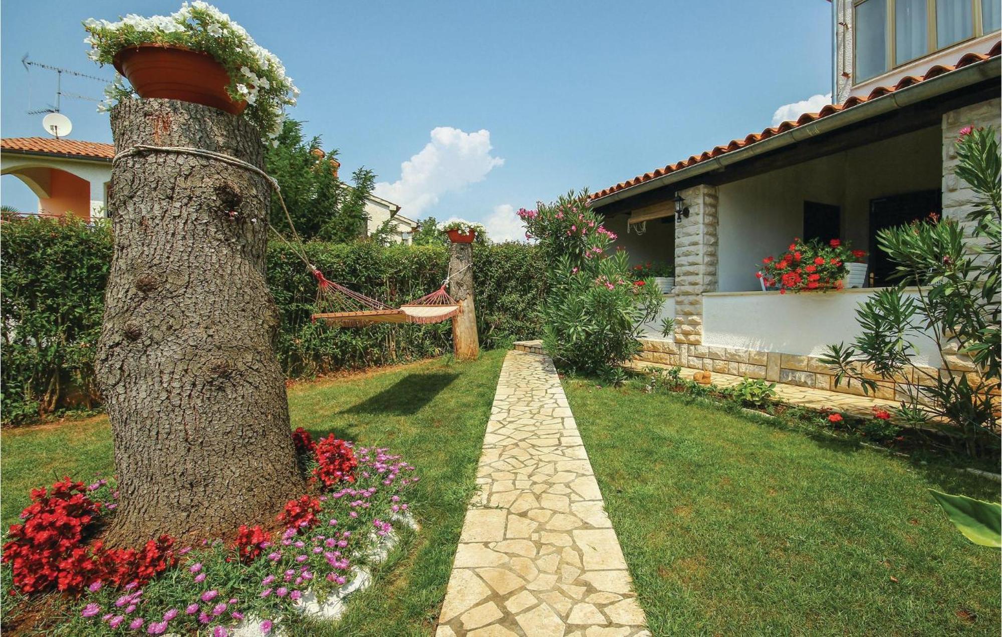 Beautiful Apartment In Porec With Wifi 외부 사진